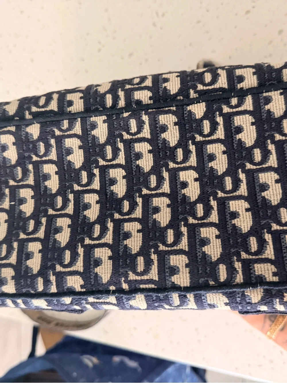 Christian Dior Medium Oblique messenger